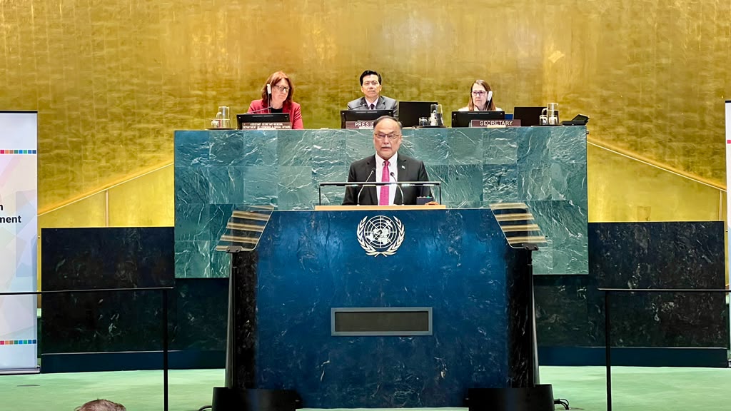 Ahsan Iqbal Holds Key UN Talks on Development, Climate and SDGs