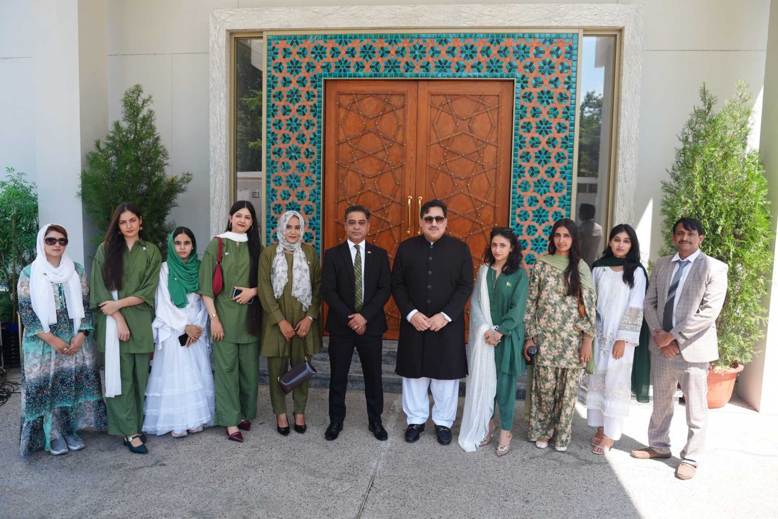 UoS Students Visit Diplomatic, Cultural and Media Landmarks in Beijing